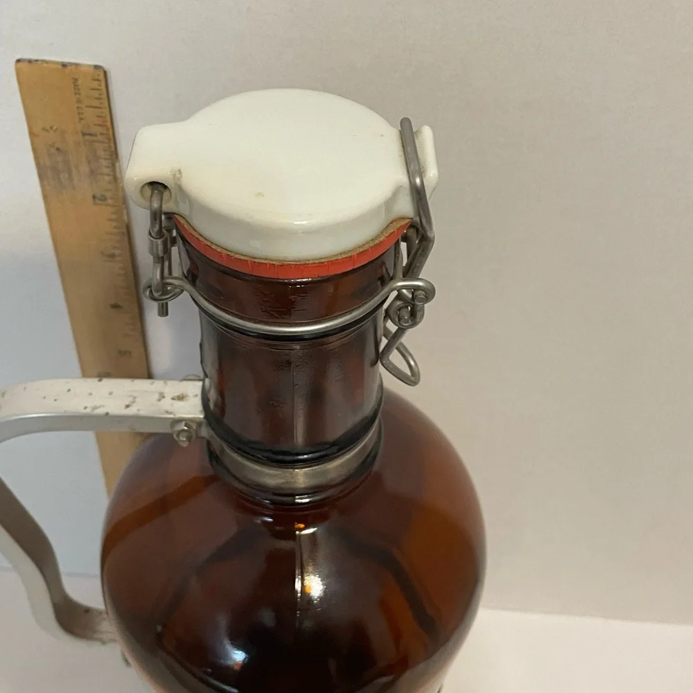 Growler Bottle Amber glass W/Metal handle flip‎ top opening w/swing top closure